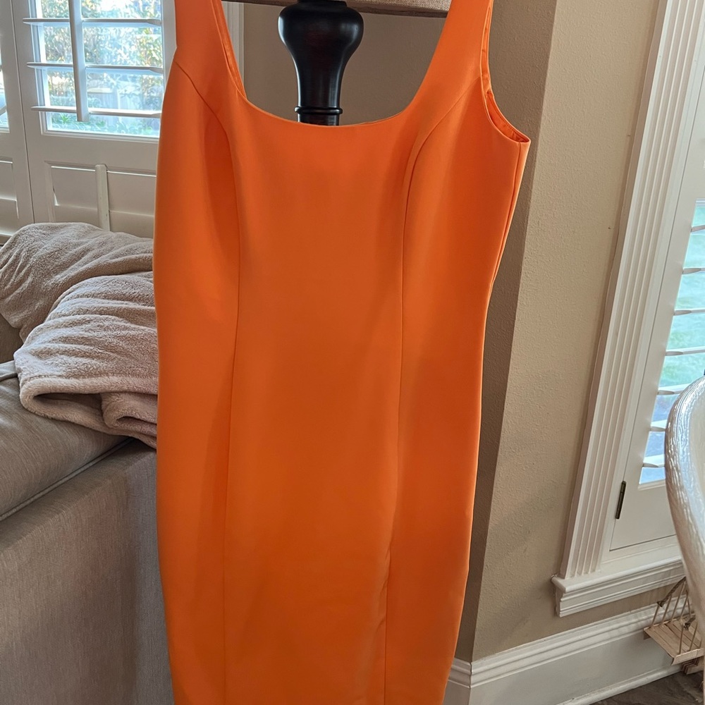 Bardot dress, size 6. Color Mandarin. NWT.